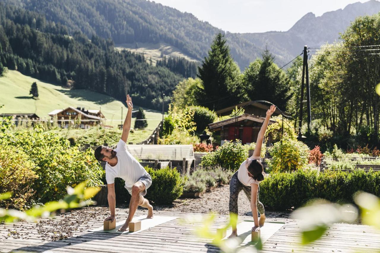 Traumhotel Alpina Superior --Yoga Und Ayurvedahotel (Adults Only) แกร์ลอส ภายนอก รูปภาพ