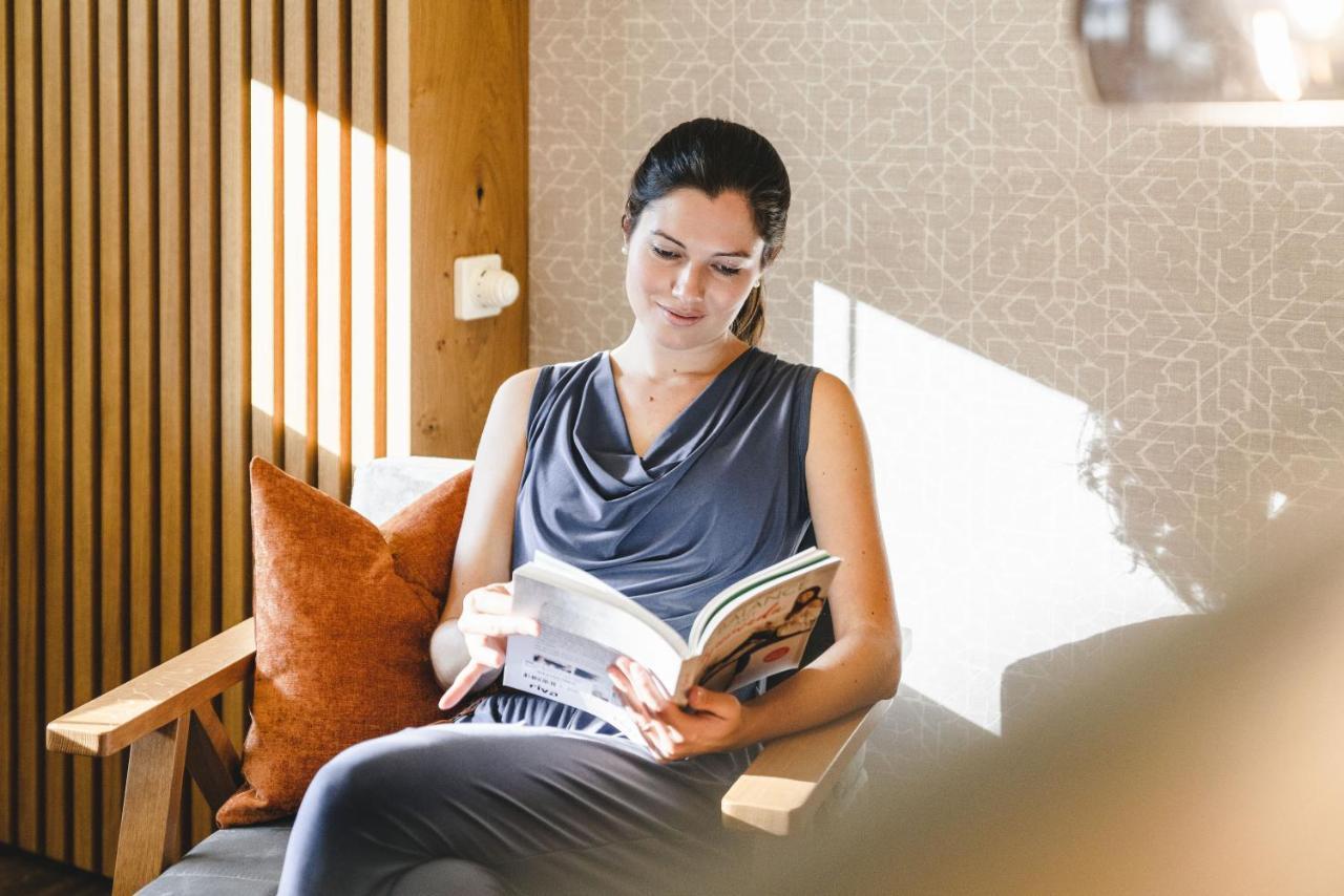 Traumhotel Alpina Superior --Yoga Und Ayurvedahotel (Adults Only) แกร์ลอส ภายนอก รูปภาพ