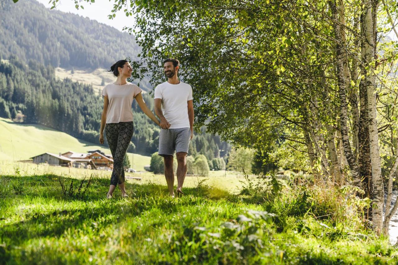 Traumhotel Alpina Superior --Yoga Und Ayurvedahotel (Adults Only) แกร์ลอส ภายนอก รูปภาพ